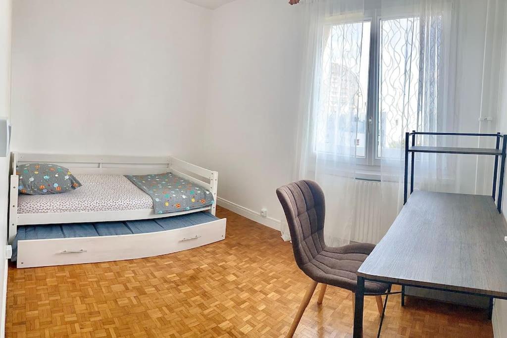 Appartement Bien Situe Noisy-le-Grand Eksteriør billede